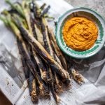 Steps by steps making Calçots with Romesco Sauce