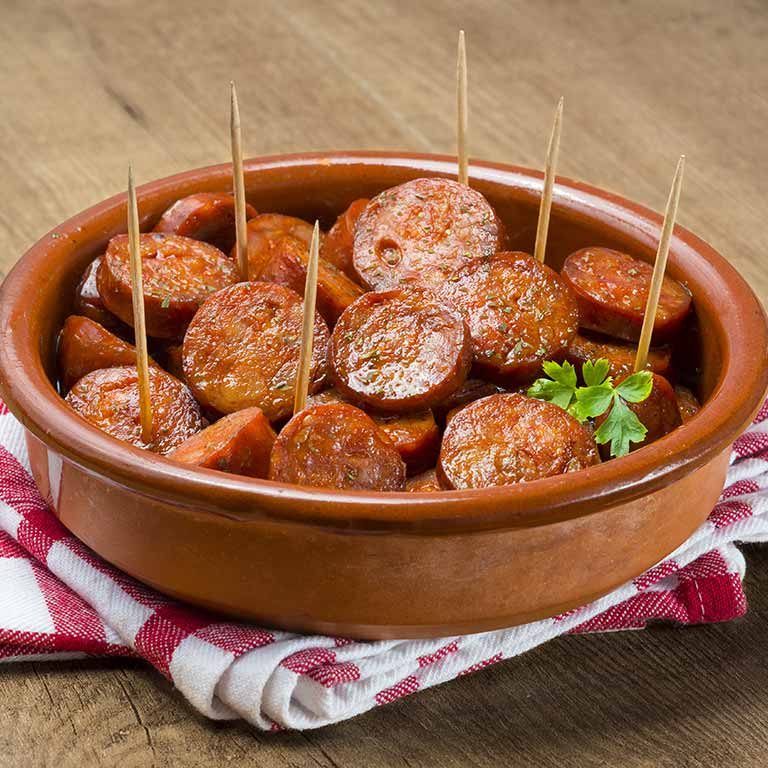 Chorizos al vino - Comida Casera y Fácil